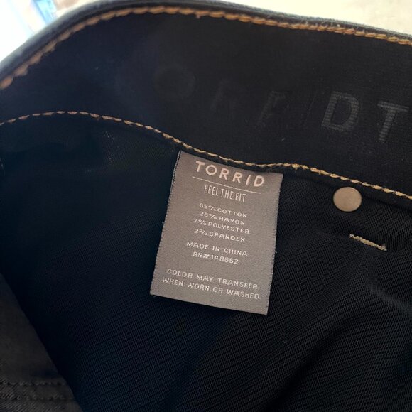 Torrid Women's Jeans Bombshell Skinny Premium Stretch 20S Distressed - Picture 7 of 9